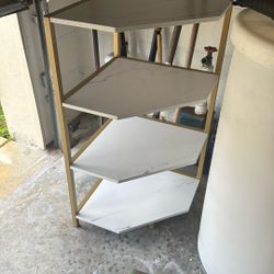 Corner Shelves 