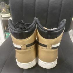Jordan 1 Gold Toe