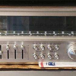 Vintage Fisher receiver in great condition 75 W per channel $350