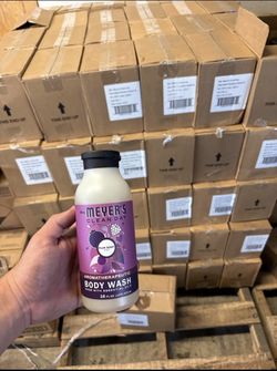 MRS. MEYER'S CLEAN DAY Moisturizing Body Wash Plum Berry