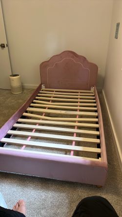 Girls twin size bed frame