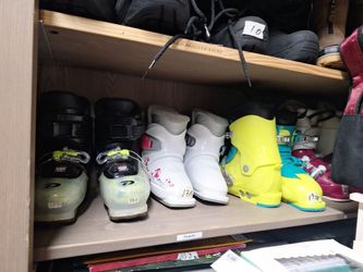Toddlers ski boots