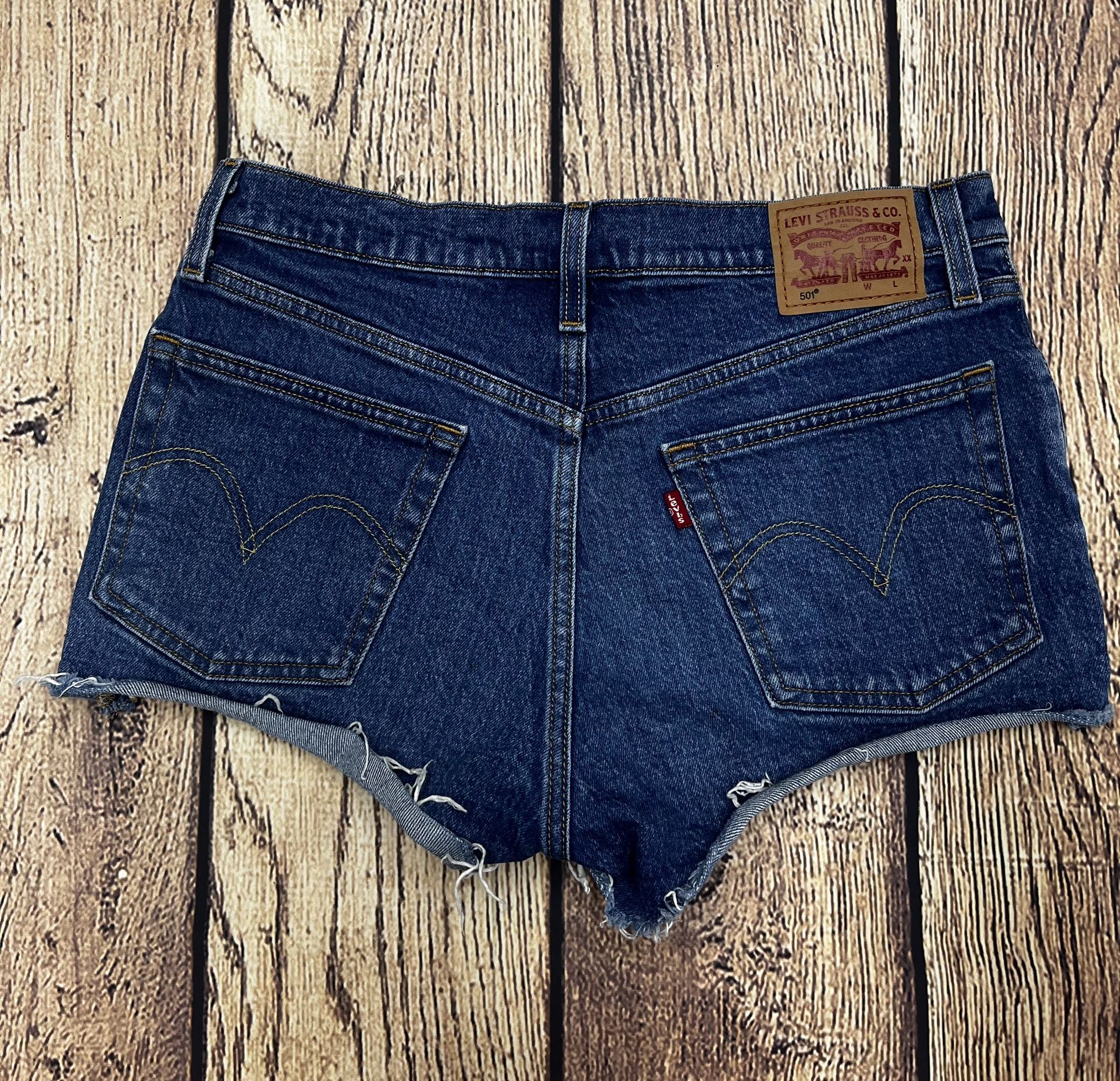 Levi 501 Dark Wash Button Fly Jean Shorts 27