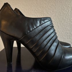 Kate Preston Black Leather Ankle Booties