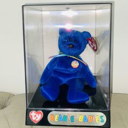 Ty Beanie Baby Official Club Bear Clubby  in Acrylic Case