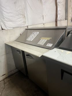 Trauslen Prep Table