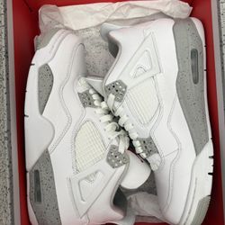 Jordan 4 White Oreo Size 9.5