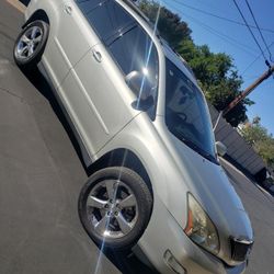 2004 Lexus R X 330 