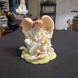 Collectible Seraphim Classics "Angel Of Kindness", Angel Kneeling Beside A Little Girl, By Roman Inc 1999 5"H X 4.5"W