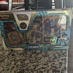 Lucario V Star Premium Collection