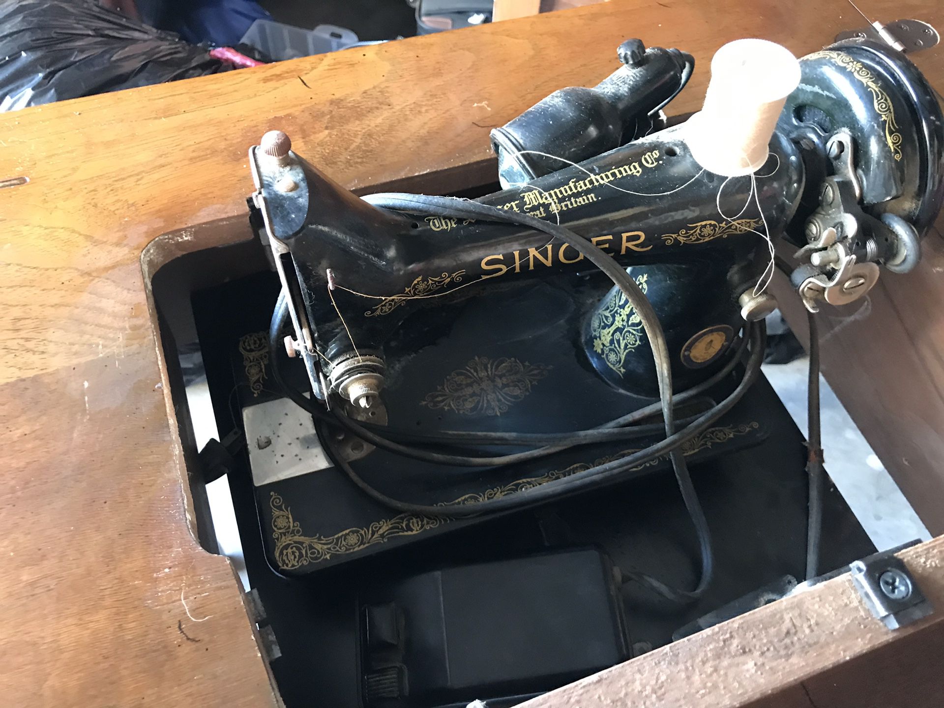 Antique singer sewing machine beautiful machine, last I checked it worked and I have bobbins and such for it.