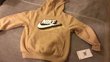 Nuevo suetercito de Nike Talla 4 xs de ninos