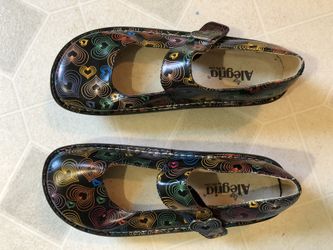 Alegria women shoes size 40 ~ 9.5 to 10 heart design