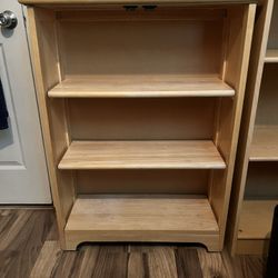Shelves / Bookcases