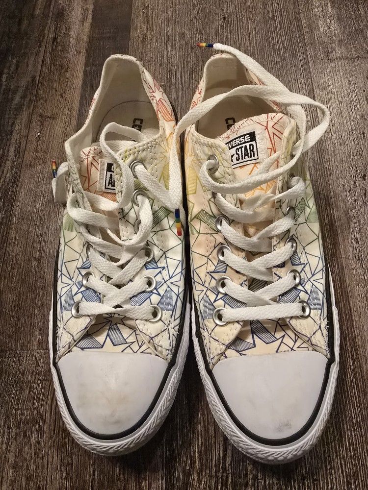 Womens Size 8 Rainbow Star Converse Shoes