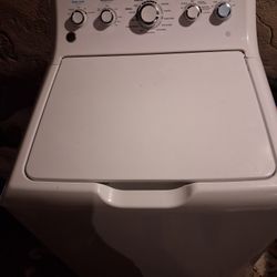 GE Appliances (General Electric) washer and dryer set.