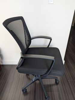 Ergonomic office chair - Black