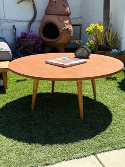 Vintage mid century low-profile Paul McCobb coffee table