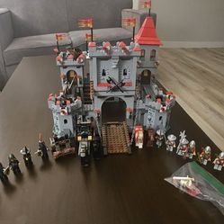 LEGO Castle: King's Castle 7946 (2010) 