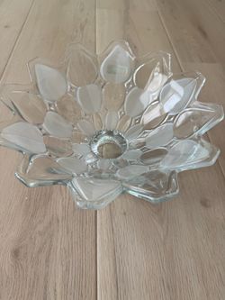 Vintage crystal clear frosted Bowl