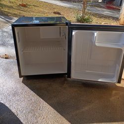 Mini Refrigerator 