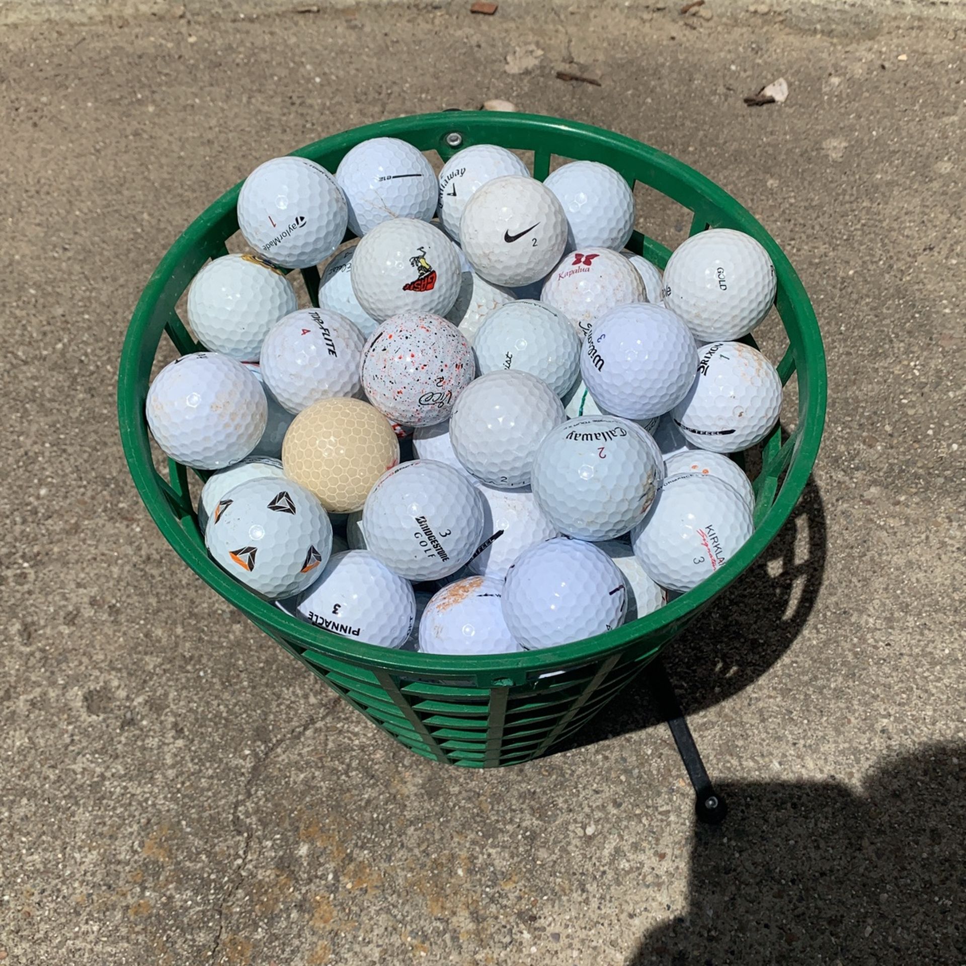 100 Golf Balls