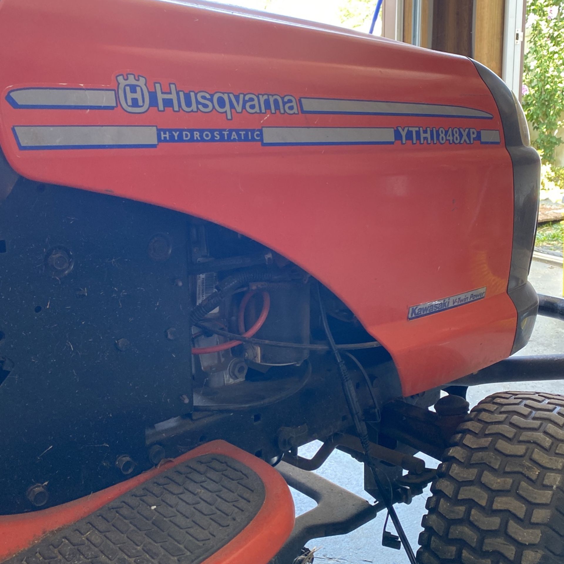 Husqvarna Hydrostatic YTH1848XP