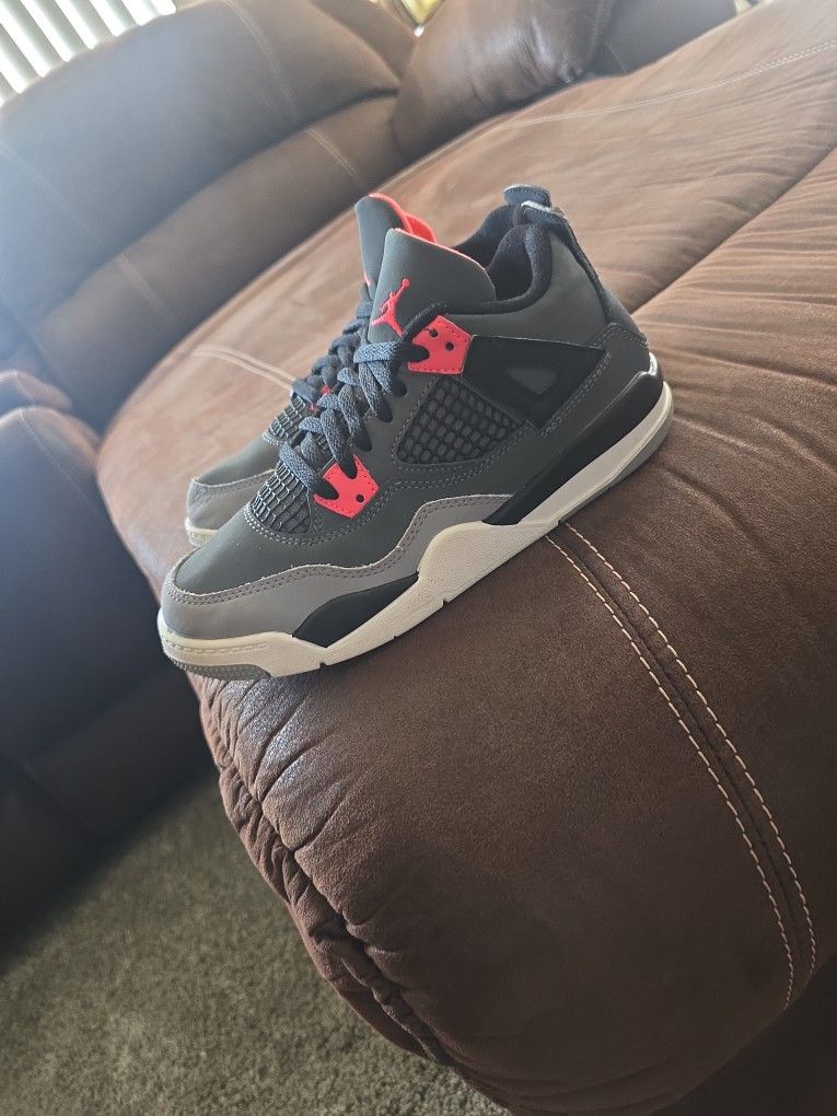 Jordan 4s Kids