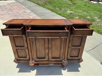 Standelon buffet strong wood