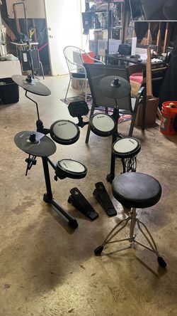 Entry level/ beginner’s electric drum kit
