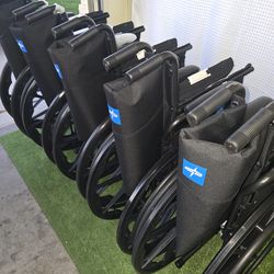 Medline Comfortable Folding Wheelchair with Swing-Back Desk-Length Arms, silla de ruedas