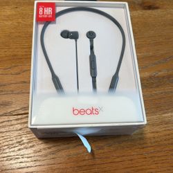 Beats Wireless Earphones By Dr. Dre In Hollywood 