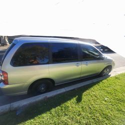 2006 Mazda MPV