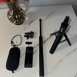 Insta360 Camera X4