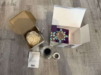 New In Box! Scentsy Essential Oil Kit