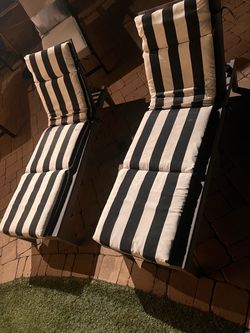 2 Outdoor Lounge Chaise Patio Pool Chairs