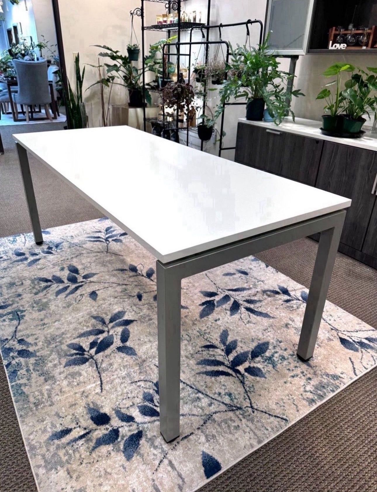 Modern Office Desk