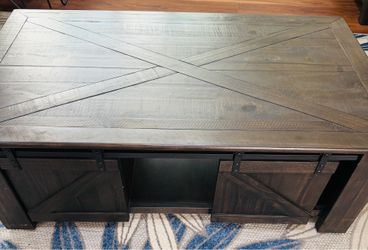 Rustic Farmhouse Lift-Top Coffee Table with Hidden Storage