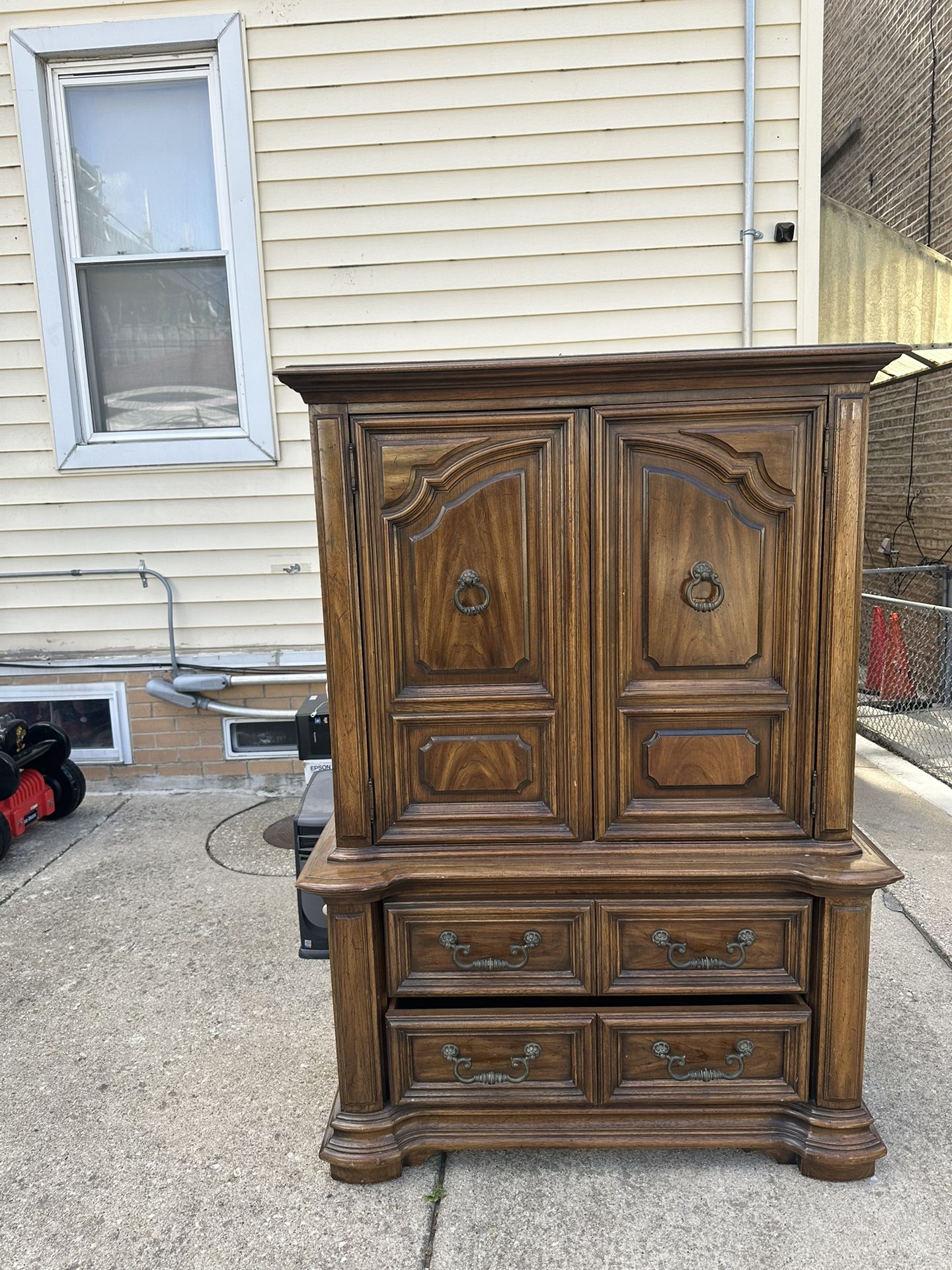 Thomasville Dresser
