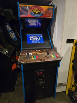 Street fighter ii arcade machine