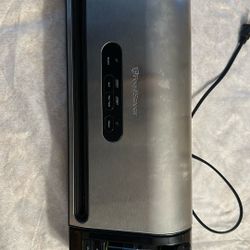 “FoodSaver” Thermal/Vacuum Sealer