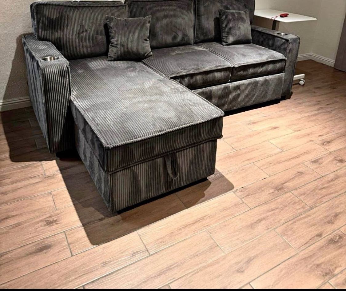 New Black Sleeper Sectional Couch with USB! Free Delivery 🚚!