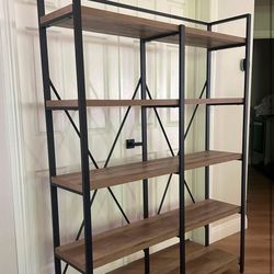 📚 Modern Industrial Bookshelf – Excellent Condition!  S. Durango/215 am near IKEA ( s. Durango/215)   Price $50 firm   Upgrade your home or office wi