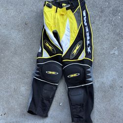 Dirt bike pants / leathers