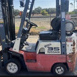 Nissan Forklift 