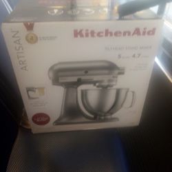 Artisan Kitchen Aid Tilt Head Mixer