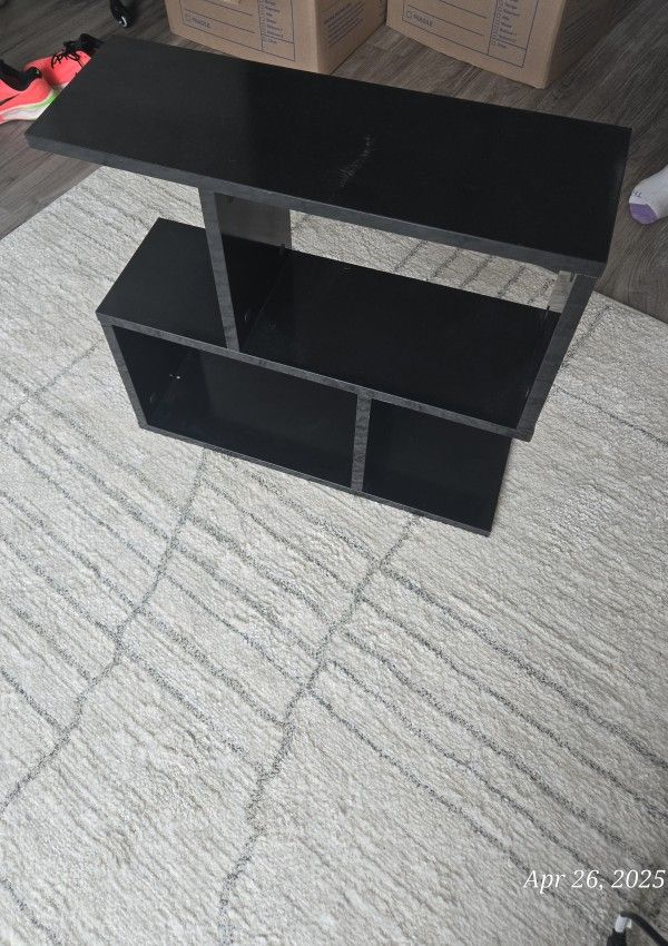 Shelves / End Tables