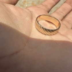 14k Gold Ring 
