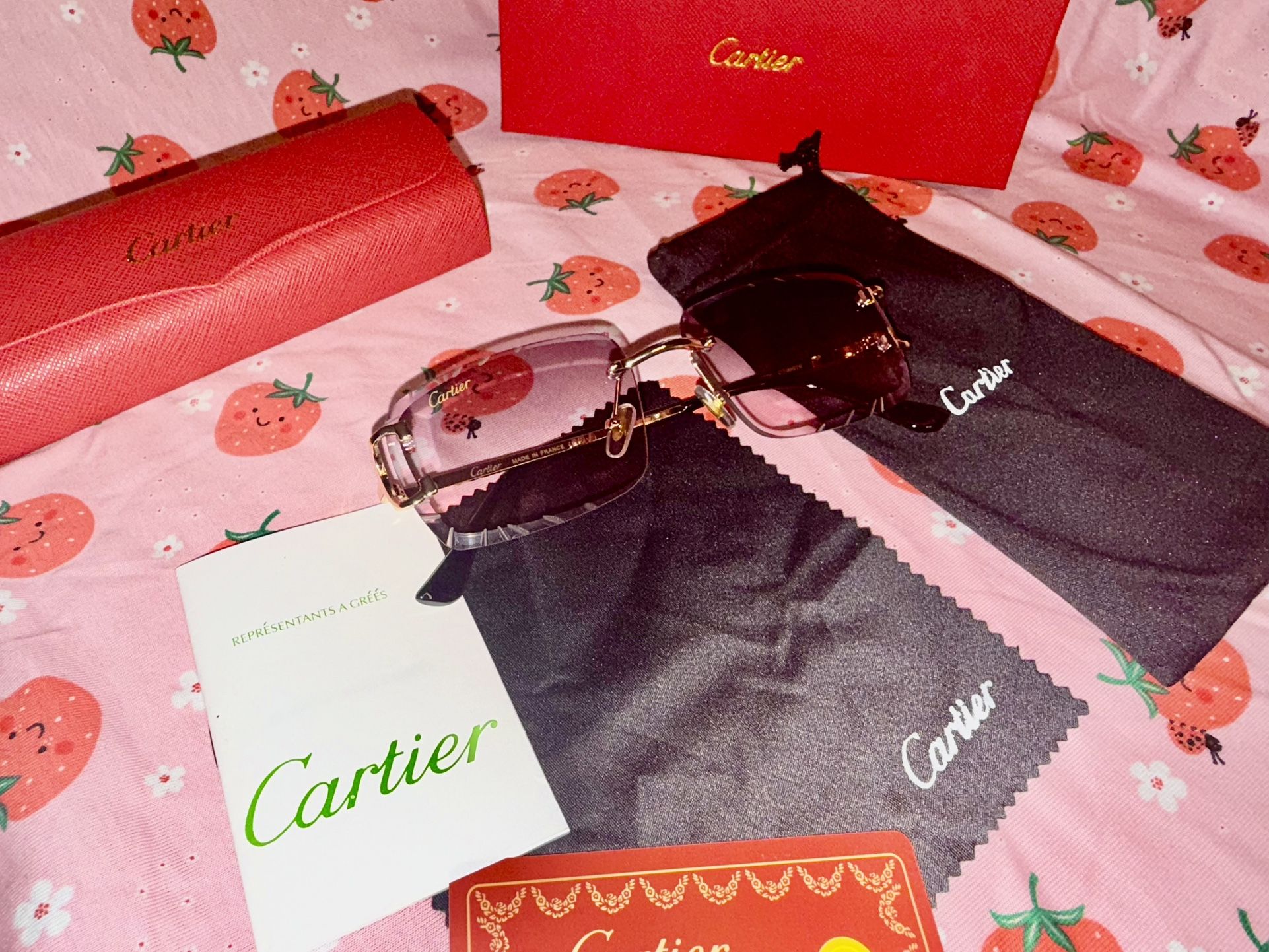 Cartier  Sunglasses - Light Red Elegant Gold and Black