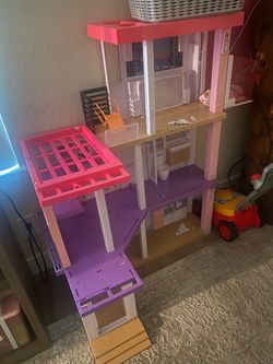 Barbie Dreamhouse Multi-Story Dollhouse